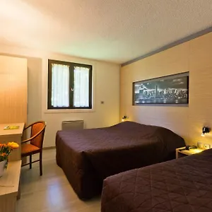 Logis Albhotel Grill 2*, Alby-sur-Cheran France